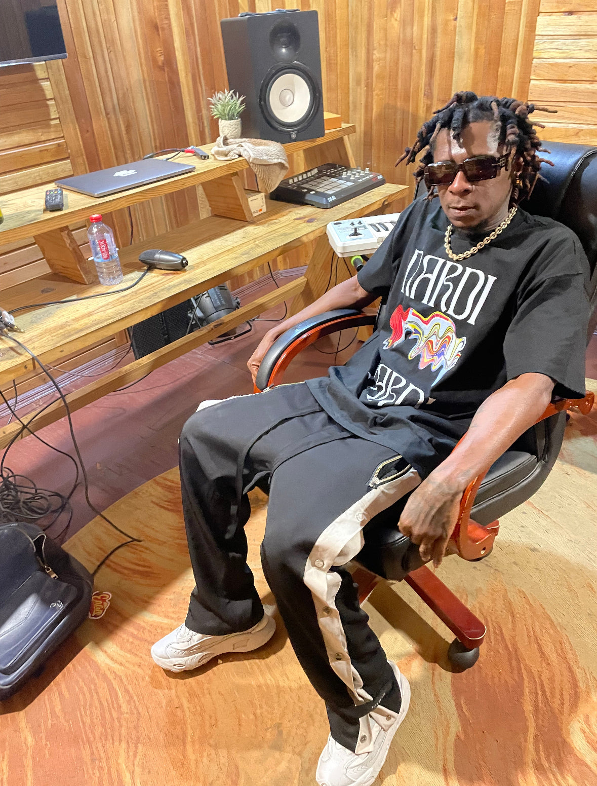 NARDI ABSTRACT T SHIRT